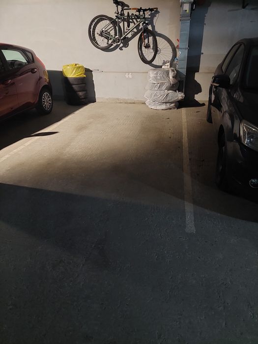 Loc de parcare pret 12900eur neg