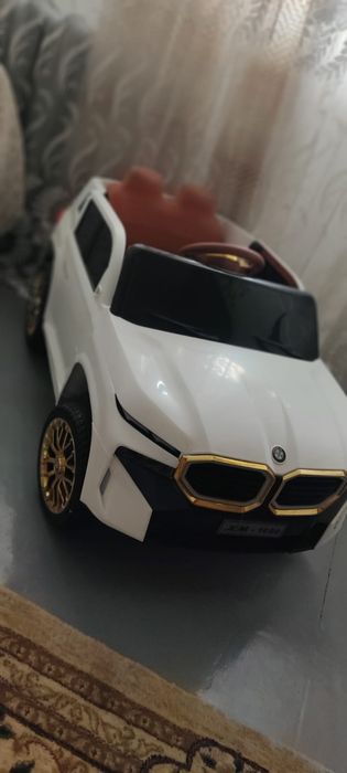 Детский электромобиль BMW