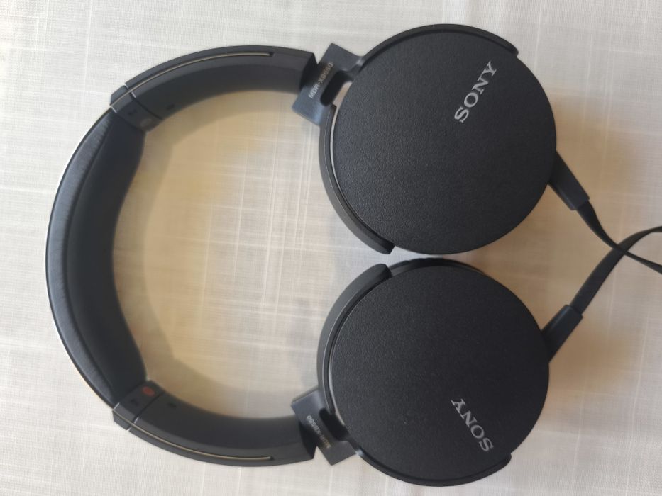 Слушалки SONY MDR-XB550