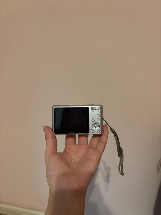 Sony Cyber shot 26mm Wide-angle lens