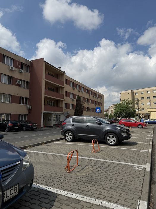 Dau în chirie în zona uta garsonieră bloc nou amenajat