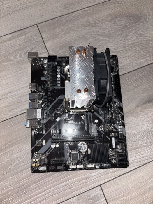 Kit PC – Ryzen 5 1600 + ASUS B450M-K + 8GB RAM 3200MHz