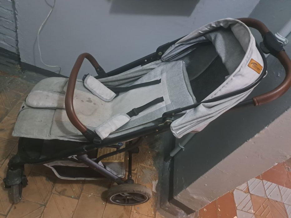 Продам коляску детскую