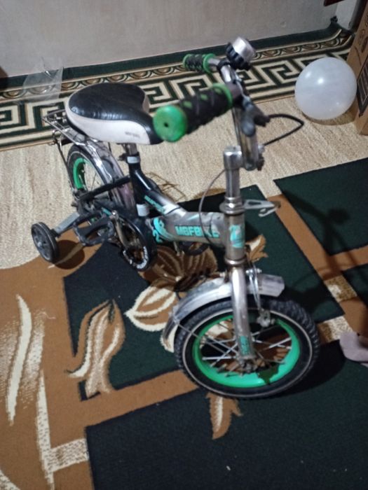 veleseped razmer 12 li. narhi 250000ming