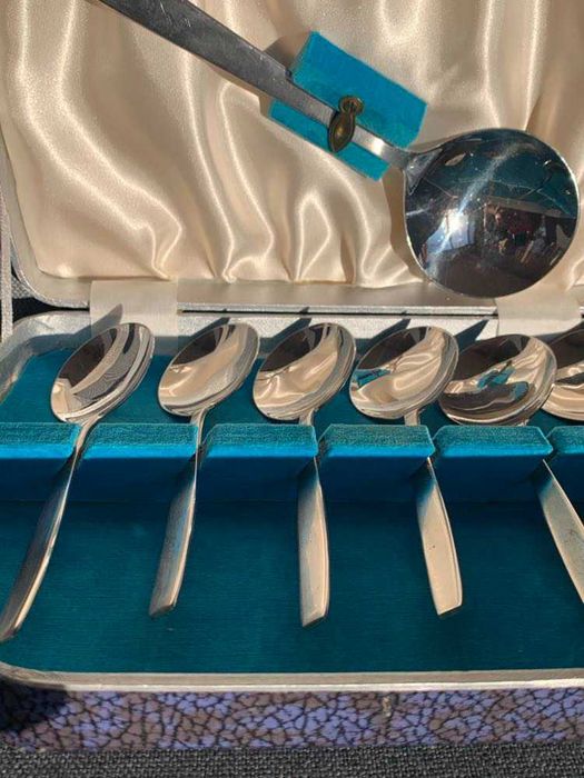 Оригинален англ.комплект кралски прибори-VINERS-Шефилд