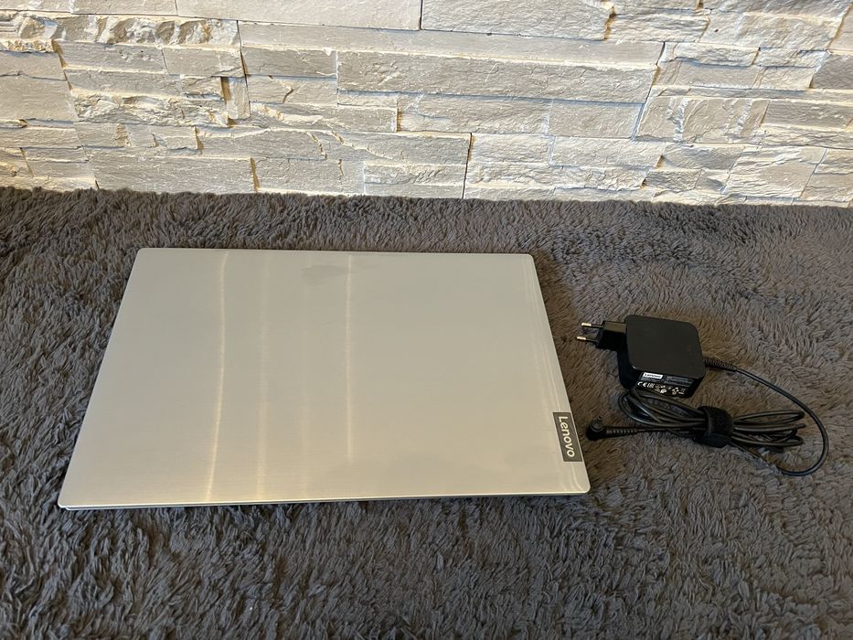 Laptop Lenovo Idea Pad i5 8th gen