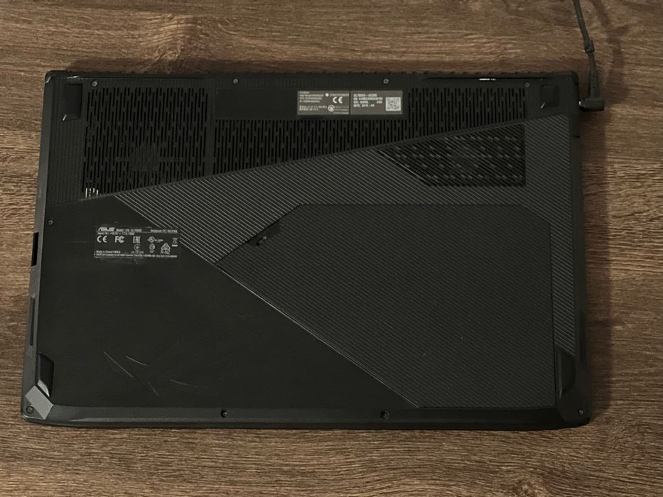 Laptop Gaming ASUS ROG Strix GL703GE | i7-8750H | GTX 1050 Ti | 16GB RAM | 1TB SSD