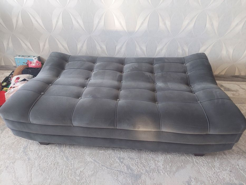 Срочно продам диван