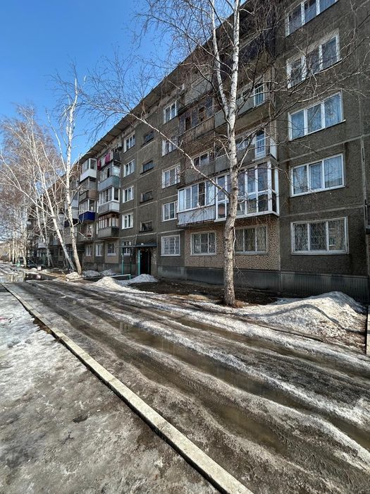 Продаётся 2-х ул. Космическая, 6/1