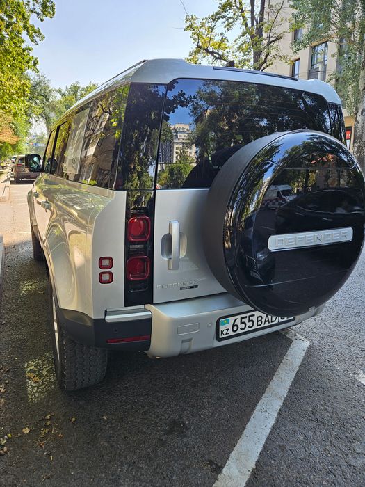 Ленд ровер ДЕФЕНДР .