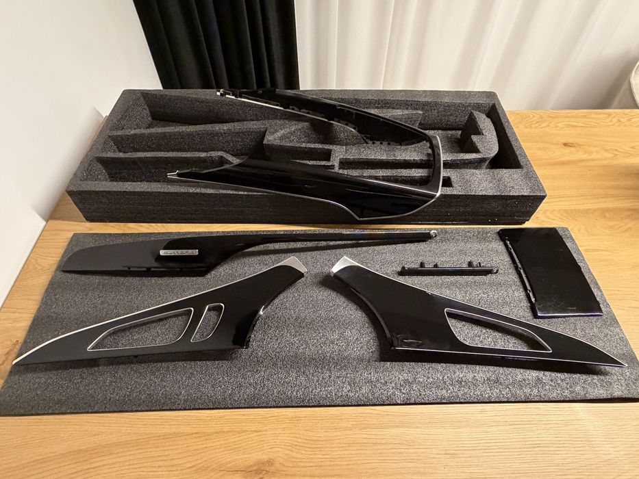 Set Complet Trimuri Interioare Audi A6 C7 (2011–2018) Black Piano / Piano Black Original – Cu Emblema Quattro