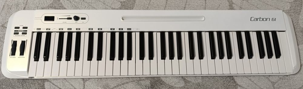 Midi keyboard Samson Carbon 61
