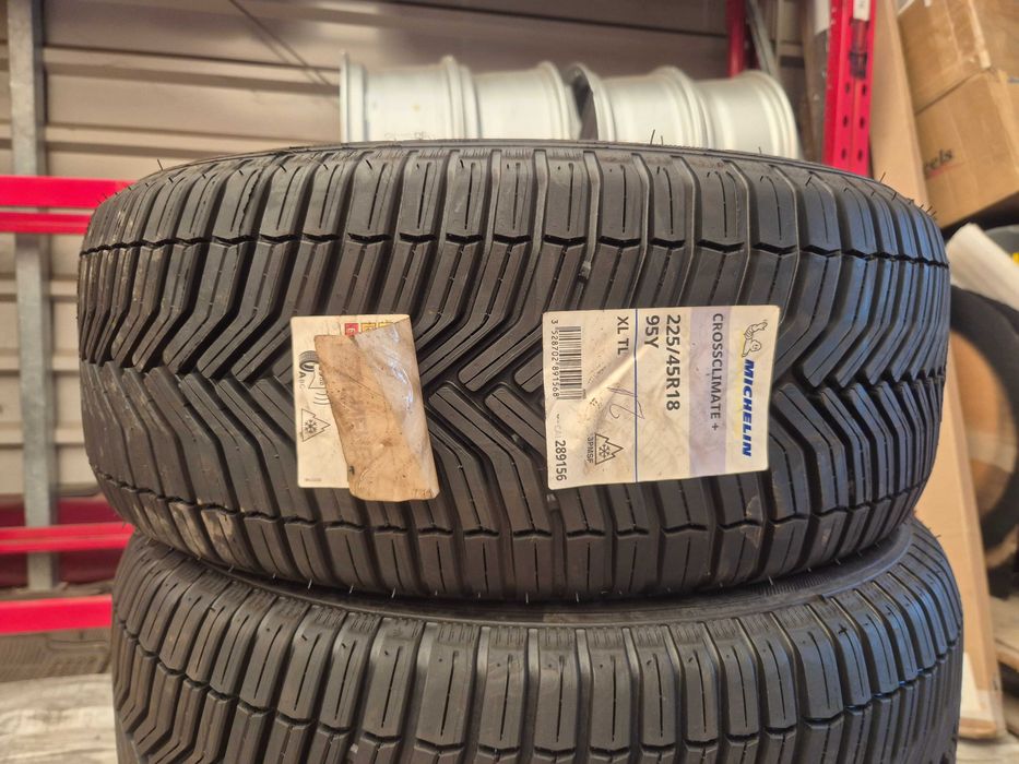 4 Anvelope VARA IARNA M+S 4 Sezoane - 225/45/18 95Y XL - Michelin Cross Climate + - NOI - DOT 2021 !