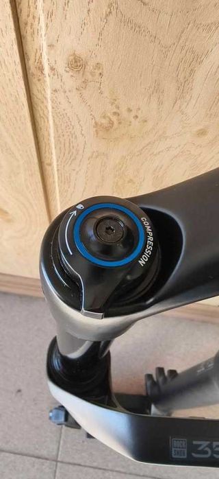 Вилка RockShox 35 Gold RL 27.5" DebonAir 140mm Boost 15X110mm