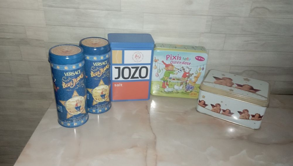 cutii metalice de colectie