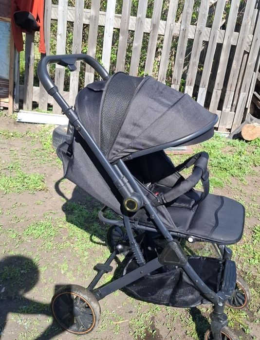 Продам коляску и отдам вещички