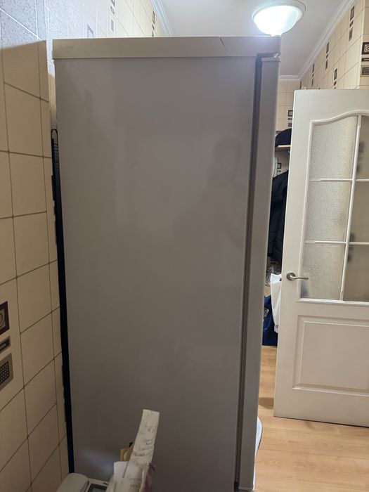 Продам холодильник Атлант