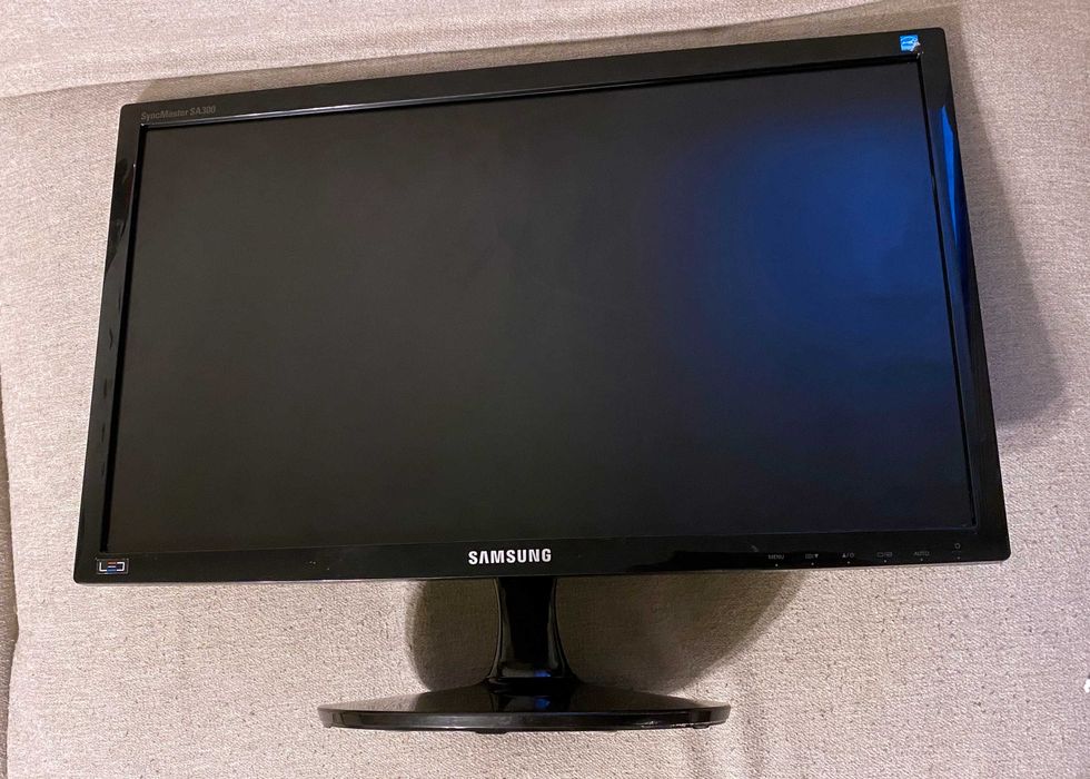 Monitor LED Samsung SyncMaster S22A300B - defect