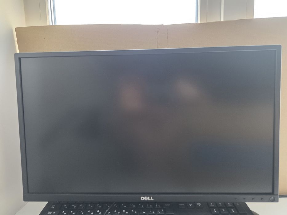 Монитор Dell 21.5 дюймов, 60 герц.