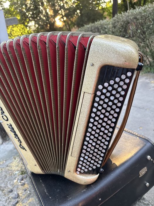 Acordeon  armonica italian cu Fratelio Crosio cu 120 de basi