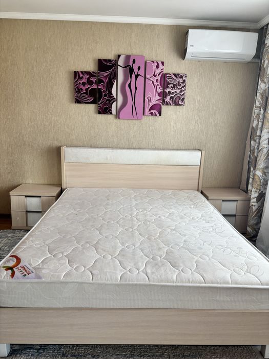 Срочно двухспальная кровать