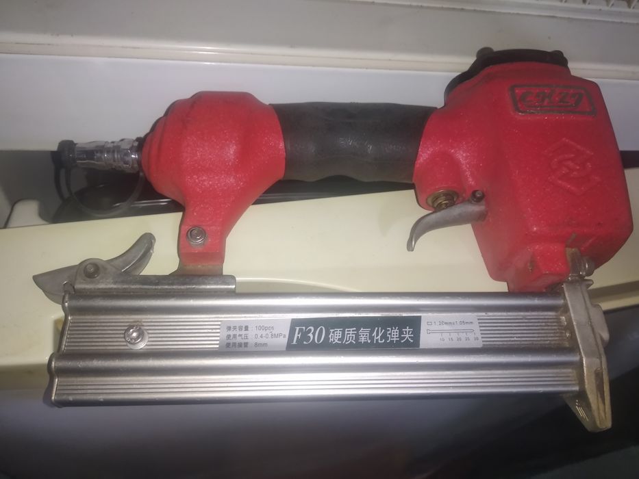 Воздушный молоток, степлер для гвоздей