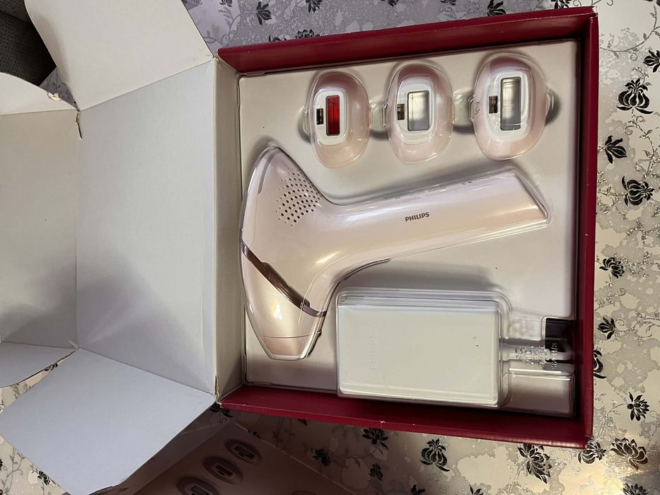 Epilator IPL Philips Lumea Seria 9000 BRI958/00