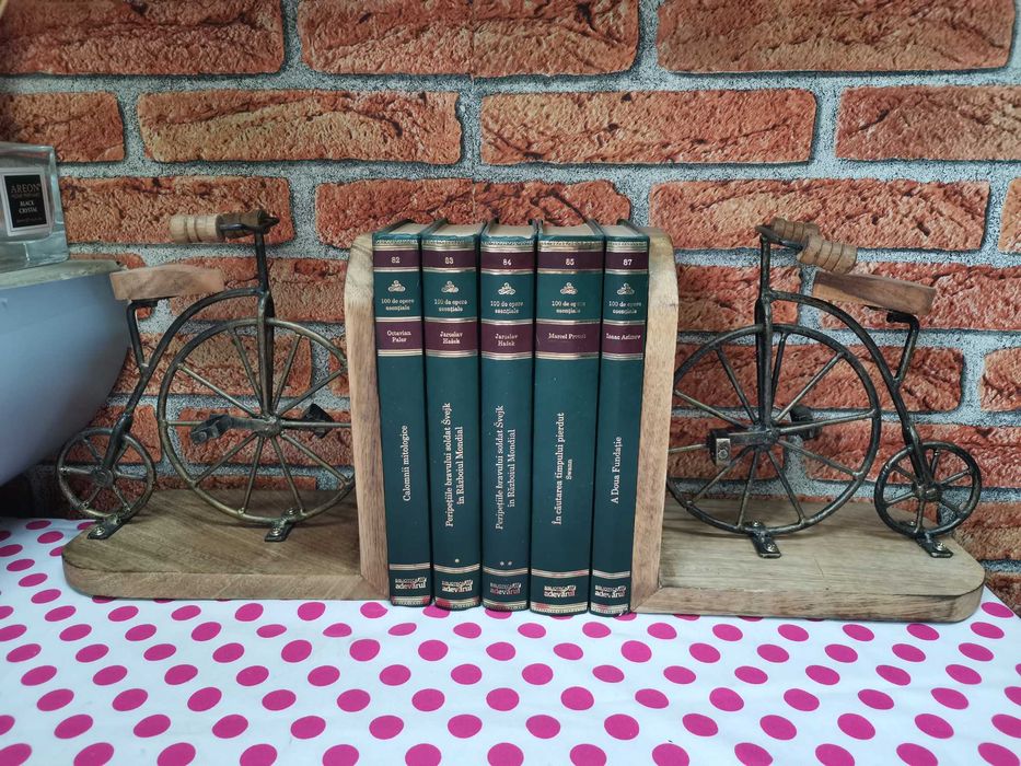 Set Suport carti Lemn cu fier model bicicleta.