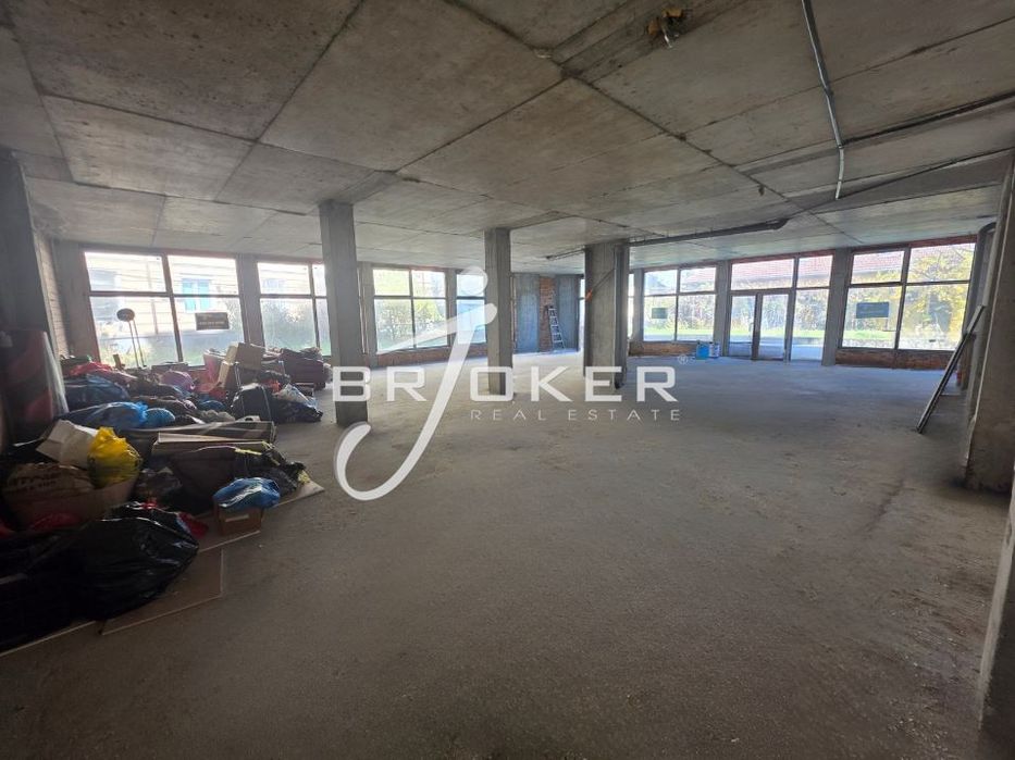 Продава се Магазин в Кърджали, Център - 196 кв.м за 547 €/кв.м - Снимка #6