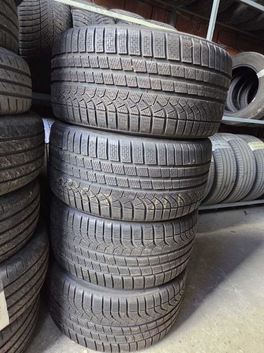 Гуми 285/30R20 101W M+S  Pirelli PZero Winter за RS6 дот 2019