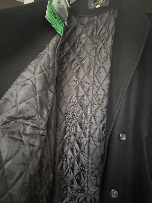 Черное пальто из шерсти