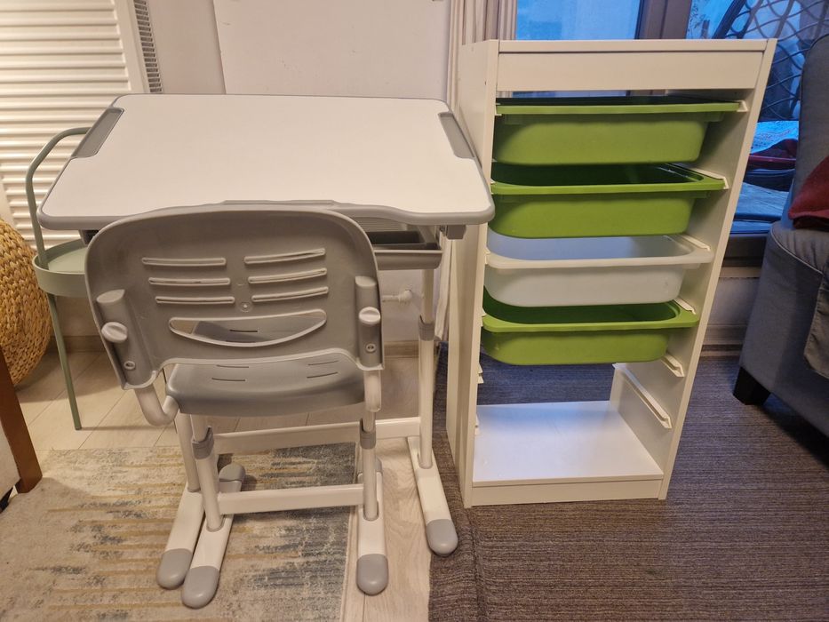 Set pentru un scolarel 300 lei