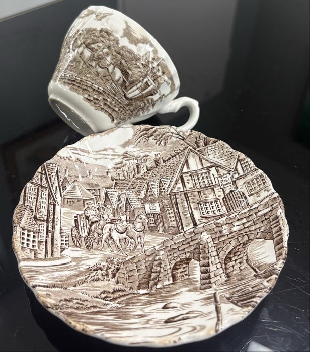 Винтидж английски порцеланов сет за чай/кафе