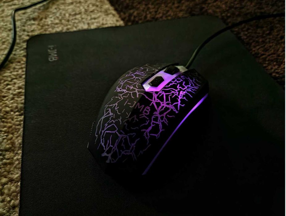 Set Gaming 4 în 1 i-JMB - Mouse, Mousepad + Căşti.