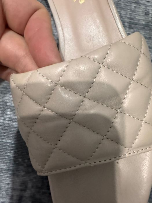 Продам шлепки кожанные италия