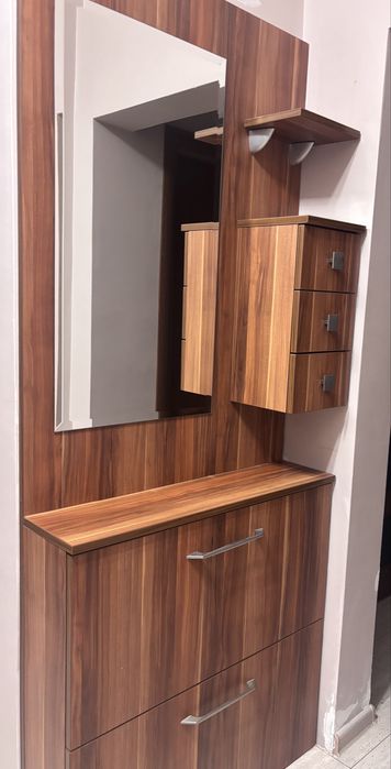 Секция за антре.