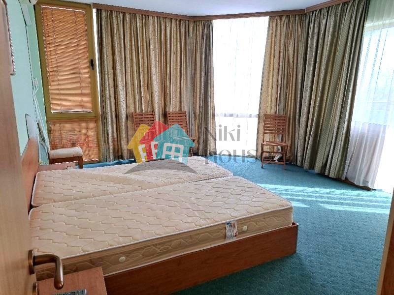 Продава се Тристаен апартамент в к.к. Златни пясъци - 136 кв.м за 728 €/кв.м - Снимка #7