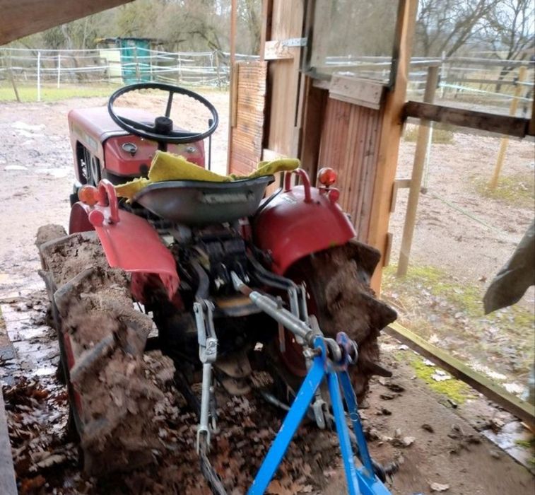 Tractor Yanmar ym 1300