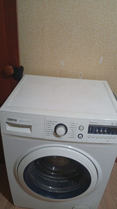 Продам стиральную машинку LG