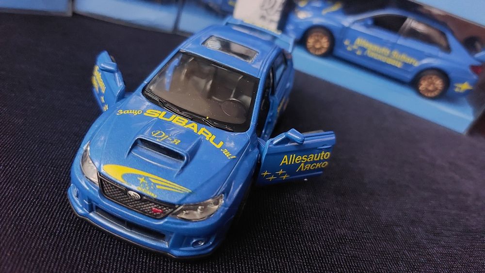 Метална количка Subaru Impreza 1:36 Безплатна Доставка