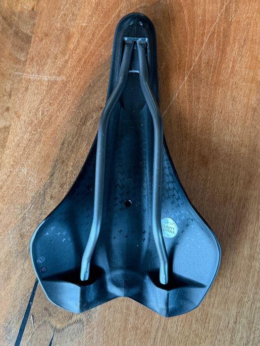 Нова карбонова седалка за велосипед Selle Italia SLR Carbon