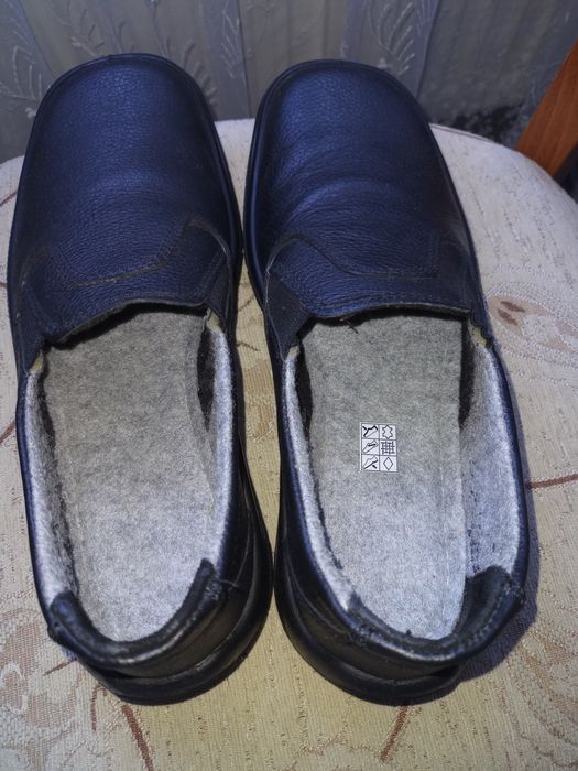 Мъжки нови обувки от естествена кожа