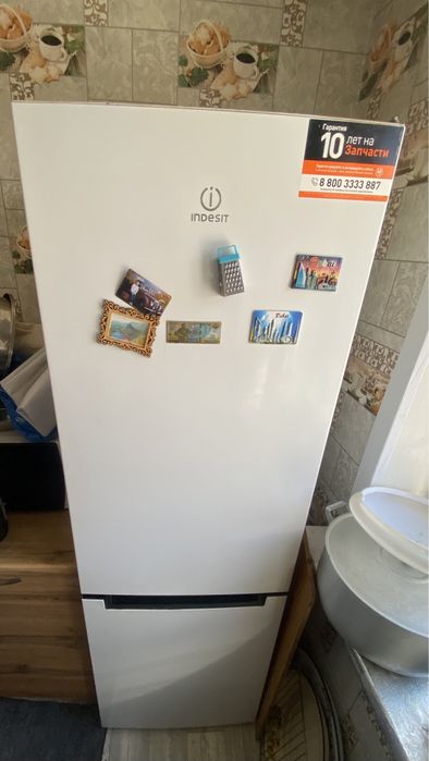 Срочно продам Холодильник