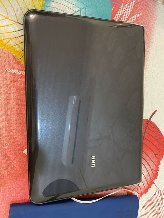 Ноутбук Samsung хорошего качества