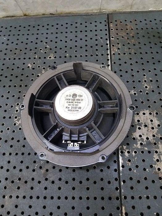 Boxa audio dreapta spate vw golf 5 1k 1km035454d