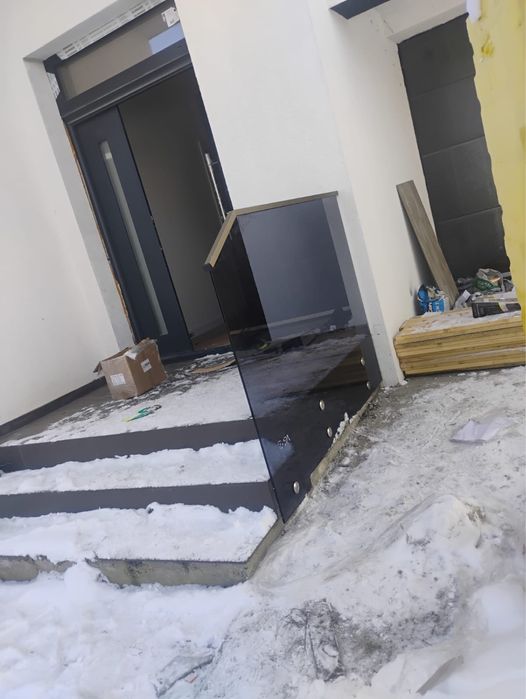 Balustrada din sticla pentru scari si balcoane