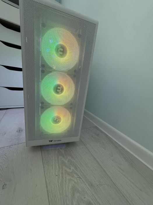 Кутия Thermaltake S250 TG ARGB Snow