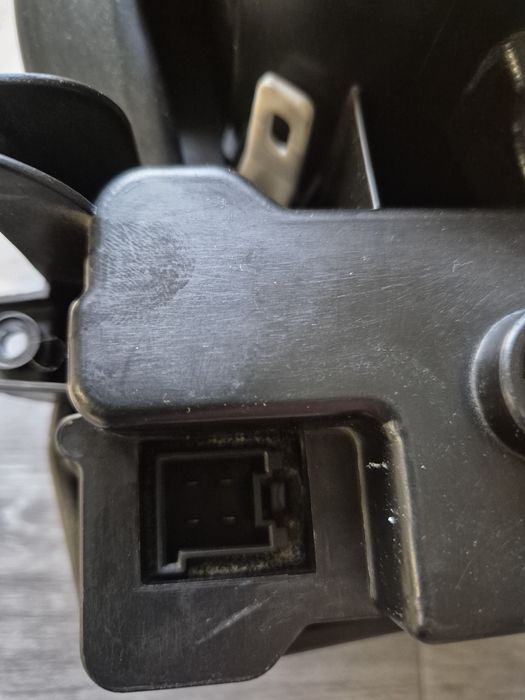 Вентилатор климатизация мерцедес w203  2004г