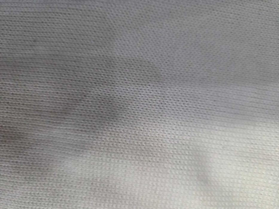 Prada пуловер.Нов