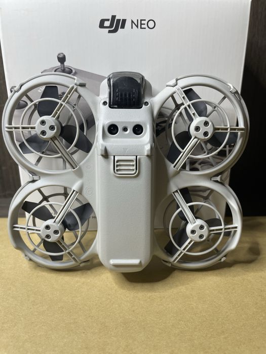 Dronă DJI NEO ca nouă
